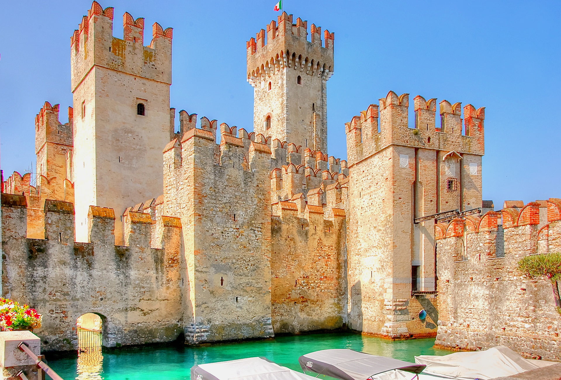 Everything you have to know about Sirmione- Complete Travel Guide