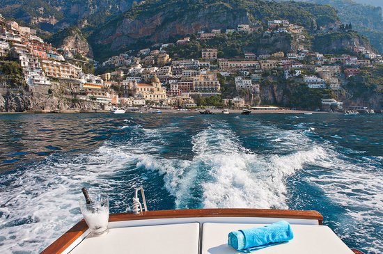 Boat tour Positano