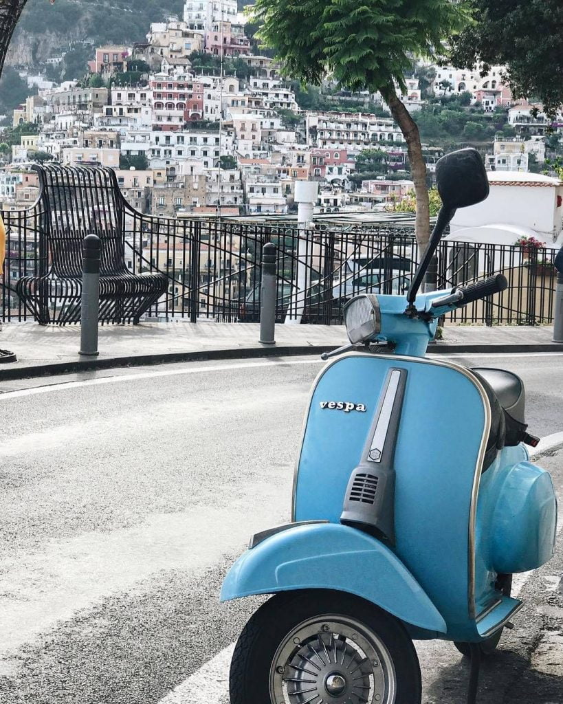 Rent a scooter Positano