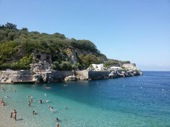 Puolo beach Sorrento