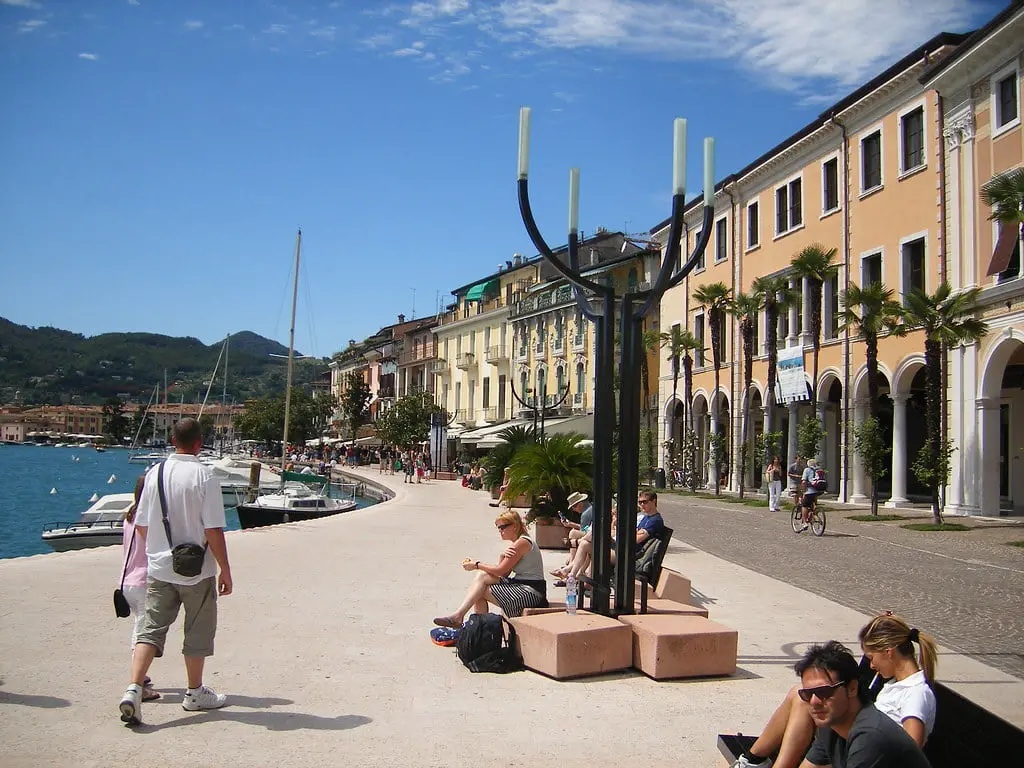 Shopping in Salo Lake Garda