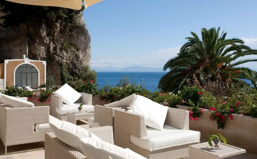 Amalfi town best hotels