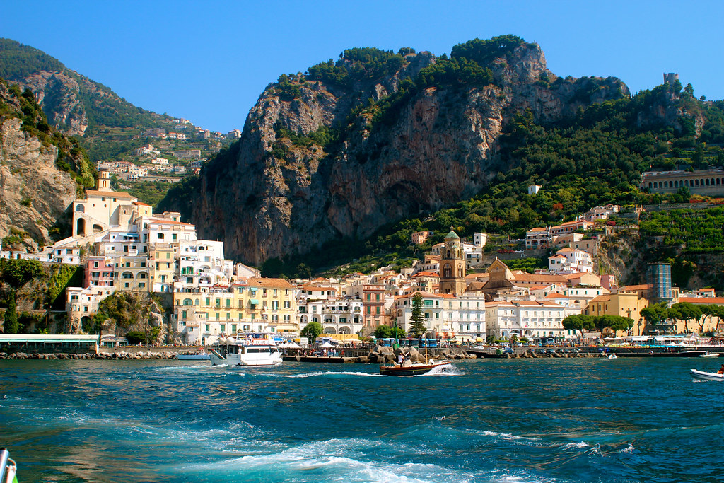 Best luxury hotels in Amalfi town