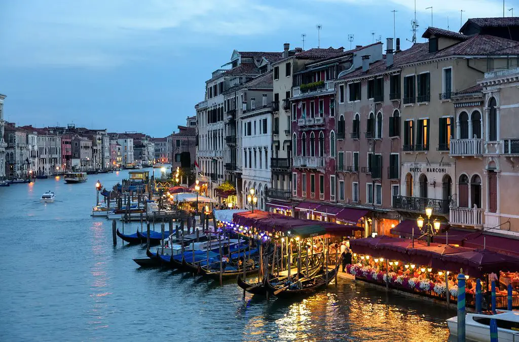 Best leather shops in Venice Italy