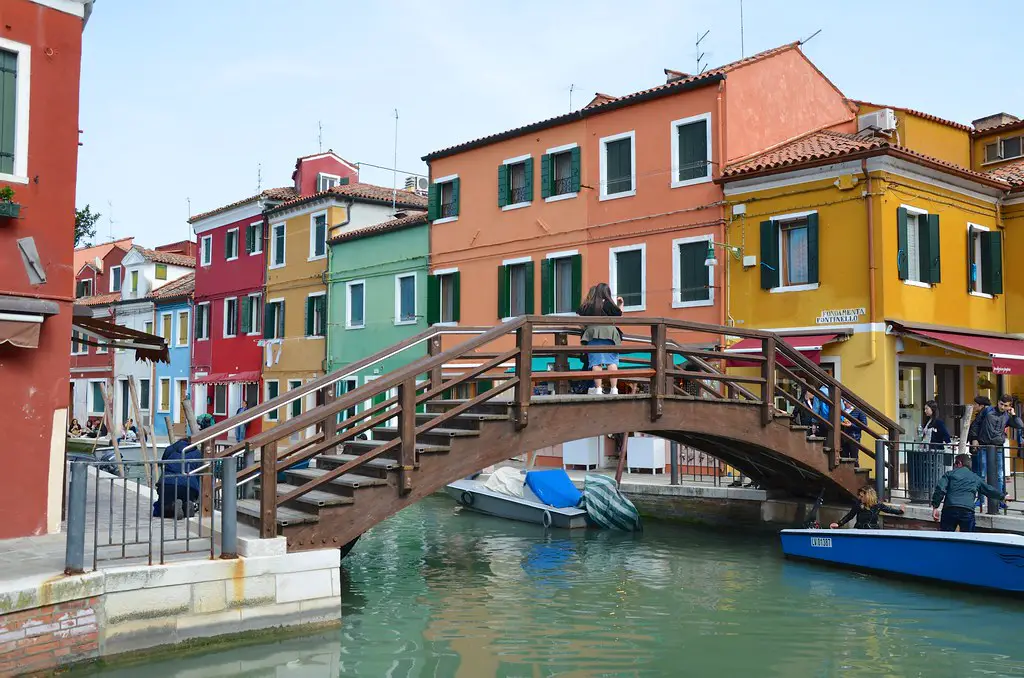 What makes Burano famous