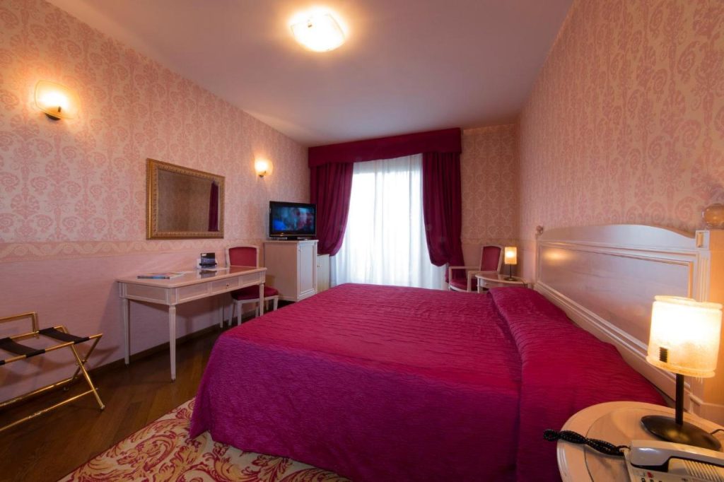 Hotel Catullo room