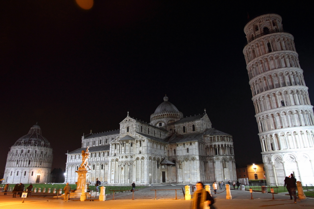 Pisa walking at night