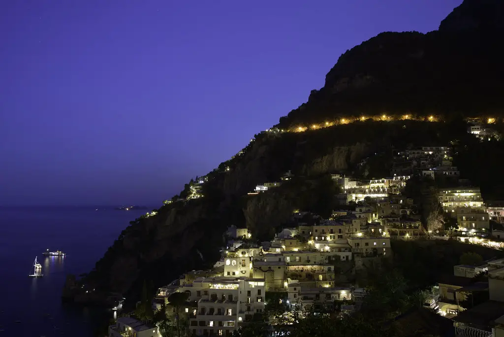 What to do on the Amalfi Coast at night