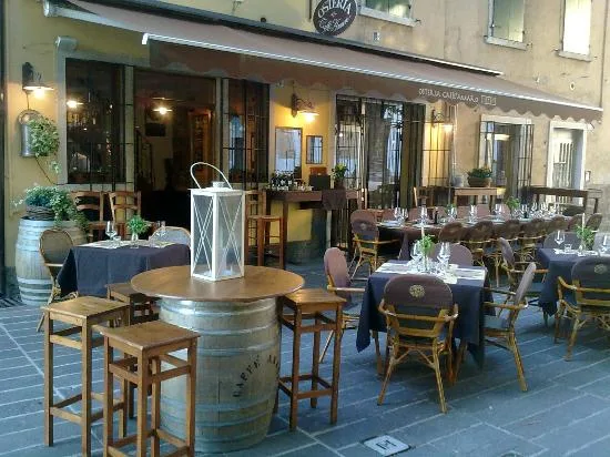 Osteria Caffe Amaro in Garda town