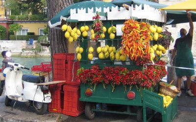 Weekly market in Sirmione