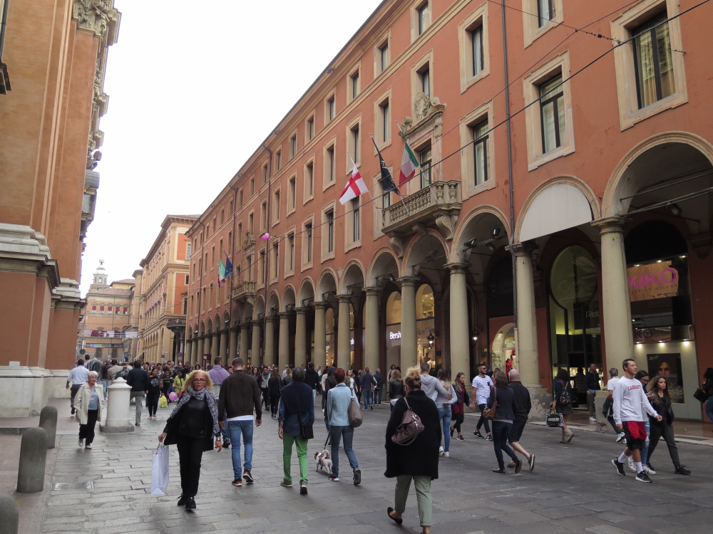 Via dell Indipendenza in Bologna