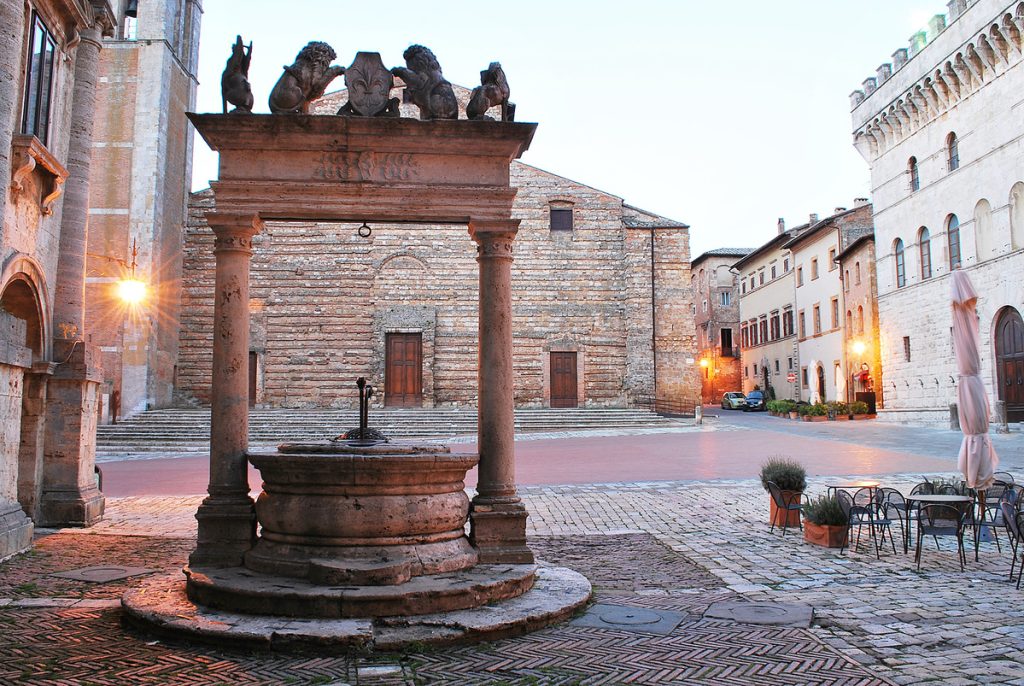 Il Pozzo dei Grifi e dei Leoni in Montepulciano