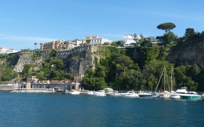 Top 3 best beach clubs in Sorrento