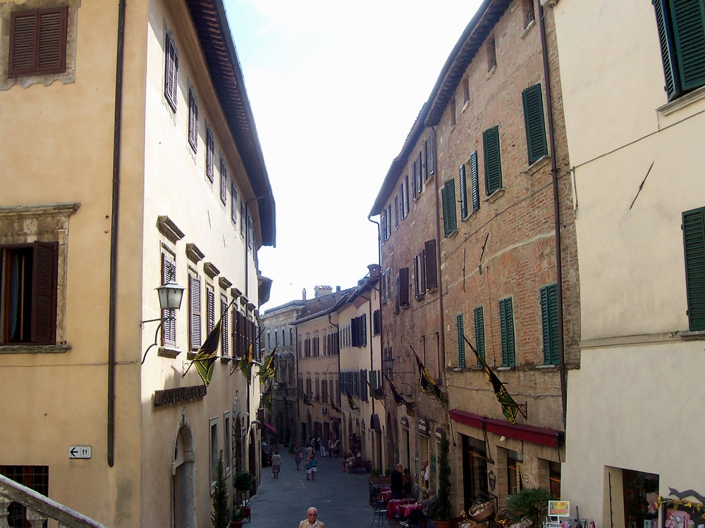 Via Gracciano nel Corso in Montepulciano