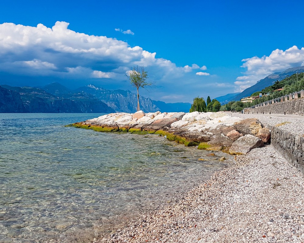 Castelletto di Brenzone beach