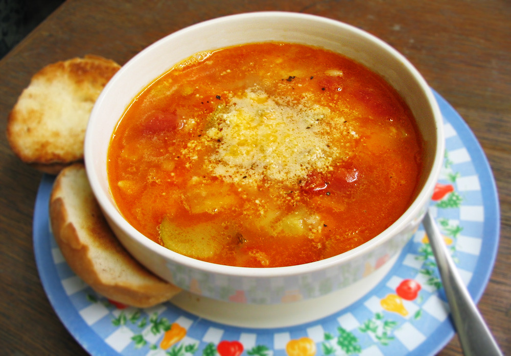 Minestrone with vegetables