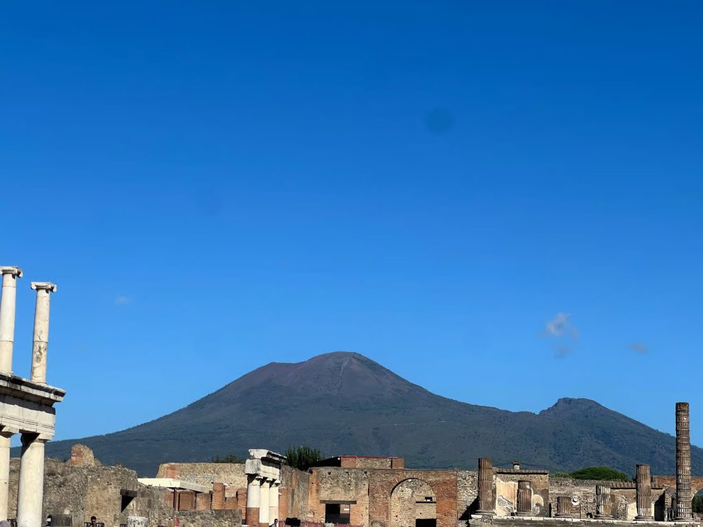 Private tour from Positano to Pompeii